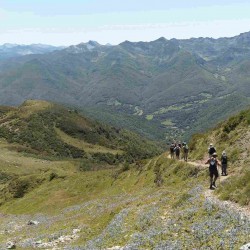 Trekking en los Picos de Europa: 3 macizos por descubrir - bajada